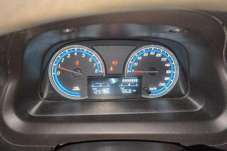 Used Baojun 730 2014 1.5L manual Comfort ESP version 7 seats Instrument Cluster