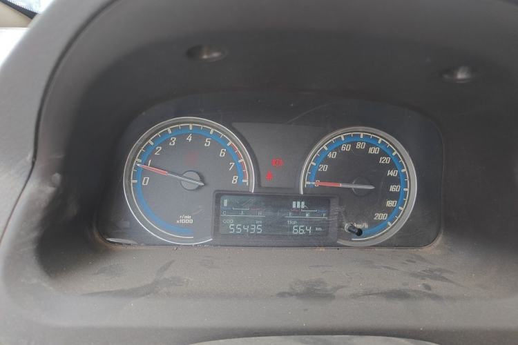Used Baojun 730 2014 1.5L manual luxury trim 7 seats Instrument Cluster