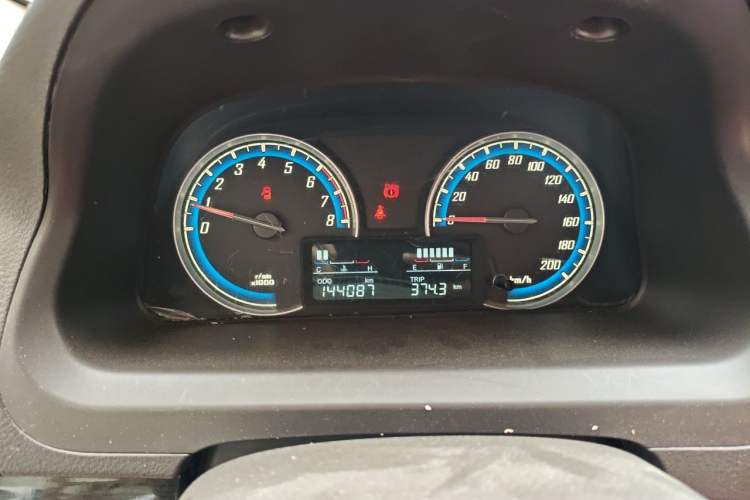 Used Baojun 730 2014 1.5L manual luxury trim 7 seats Instrument Cluster