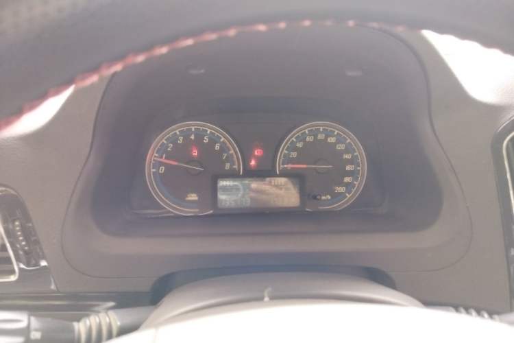 Used Baojun 730 2014 1.5L manual Comfort version 7 seats Instrument Cluster