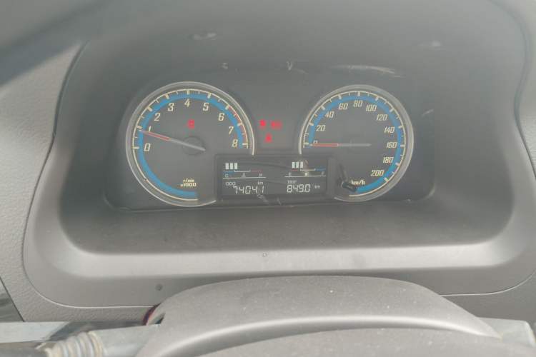 Used Baojun 730 2014 1.5L manual Comfort version 7 seats Instrument Cluster