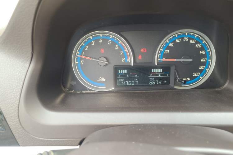 Used Baojun 730 2014 1.5L manual standard trim 7 seats Instrument Cluster