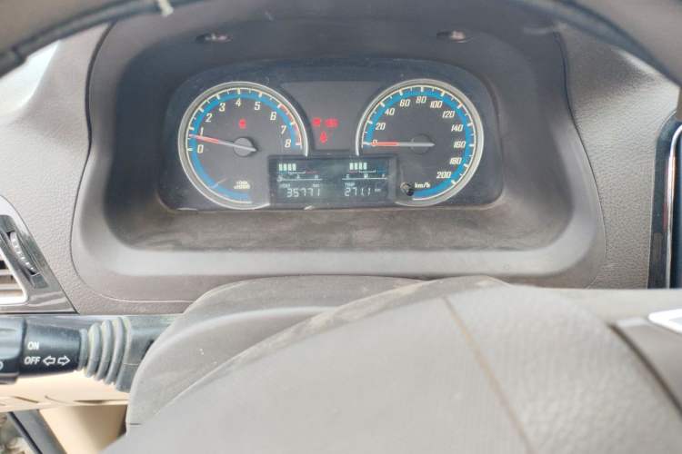 Used Baojun 730 2014 1.5L manual Comfort ESP version 7 seats Instrument Cluster