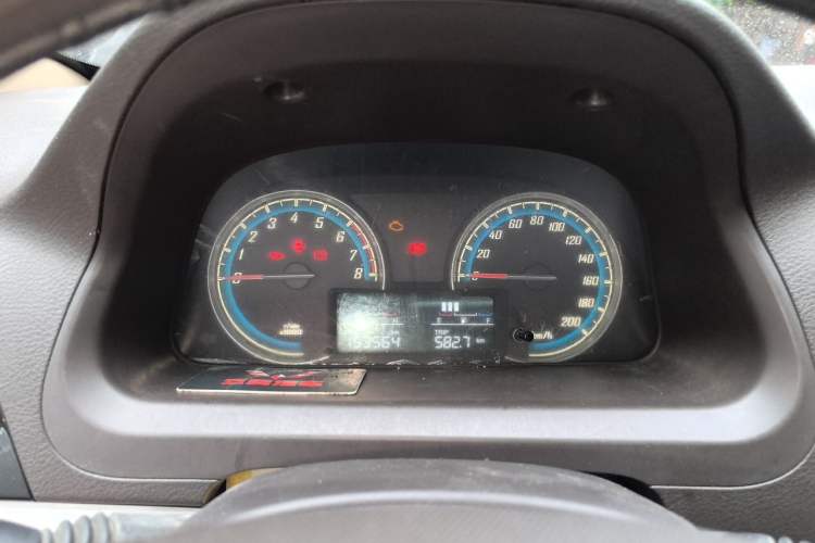 Used Baojun 730 2014 1.5L manual standard trim 7 seats Instrument Cluster