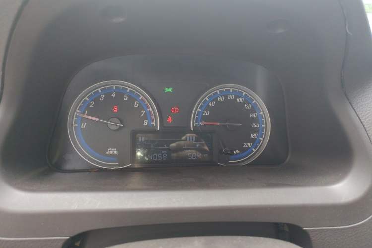 Used Baojun 730 2014 1.5L manual Comfort version 7 seats Instrument Cluster