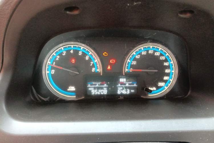 Used Baojun 730 2014 1.5L manual Comfort version 7 seats Instrument Cluster