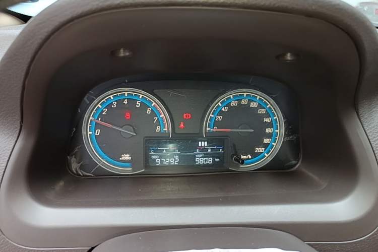 Used Baojun 730 2014 1.5L Manual Luxury Navigation ESP Version 7 Seats Instrument Cluster