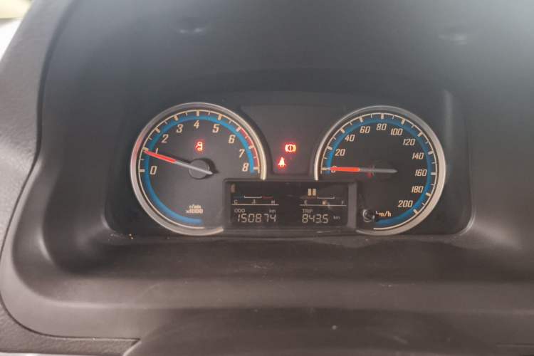 Used Baojun 730 2014 1.5L manual luxury trim 7 seats Instrument Cluster