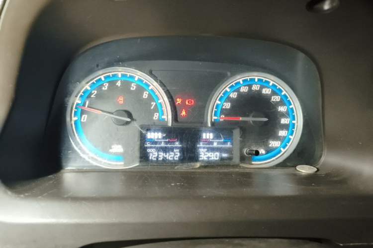 Used Baojun 730 2014 1.5L manual standard trim 7 seats Instrument Cluster