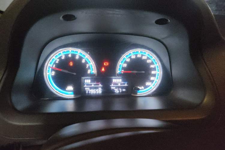 Used Baojun 730 2014 1.5L manual luxury trim 7 seats Instrument Cluster