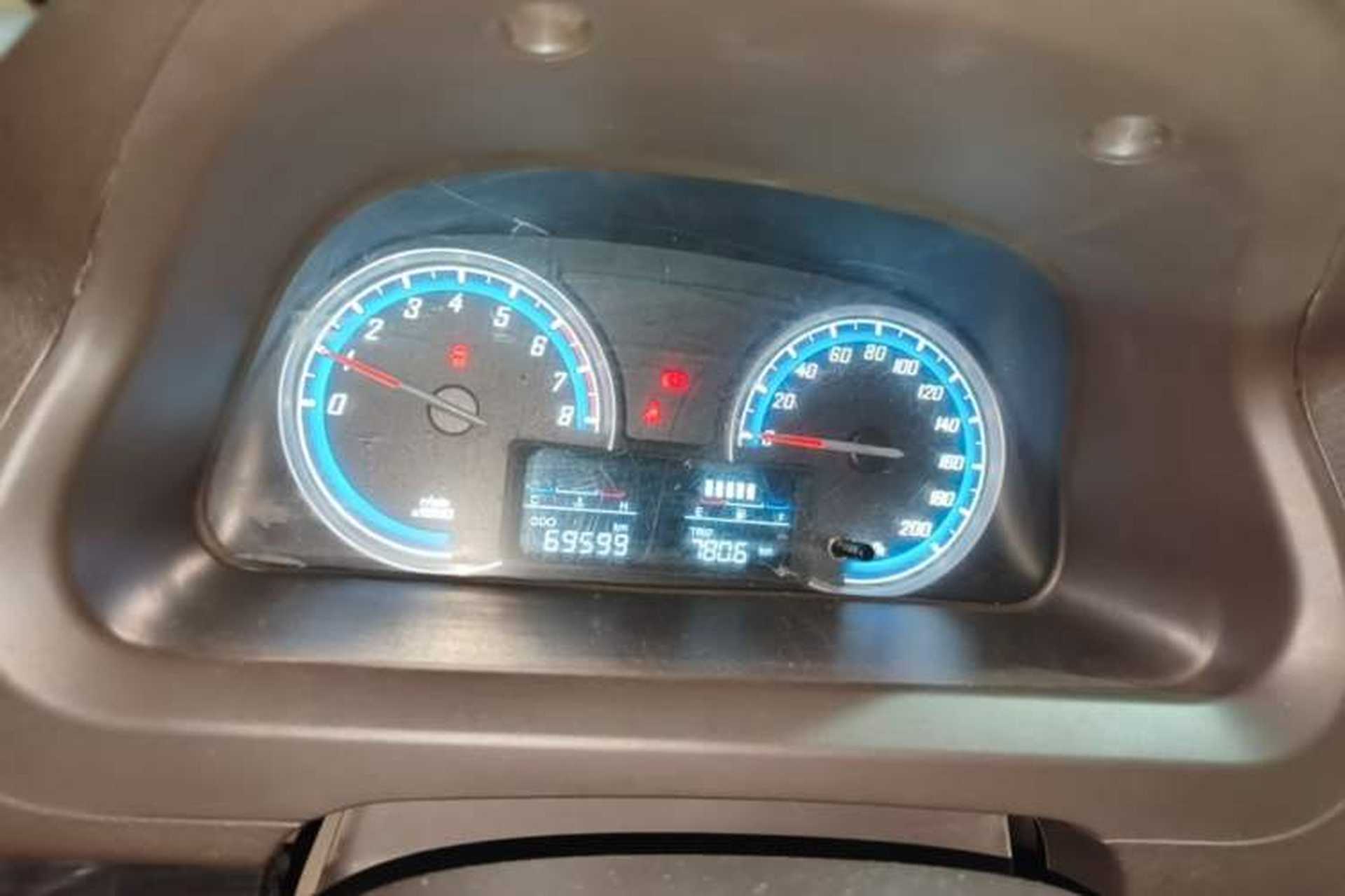 Used Baojun 730 2014 1.5L manual Comfort ESP version 7 seats Instrument Cluster