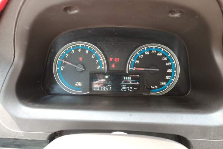 Used Baojun 730 2014 1.5L manual Comfort version 7 seats Instrument Cluster