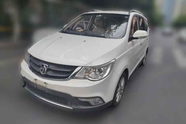 Used Baojun 730 2014 1.5L manual Comfort version 7 seats