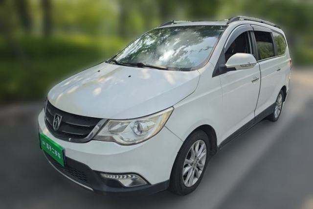 Used Baojun 730 2014 1.5L Manual Luxury Navigation ESP Version 7 Seats