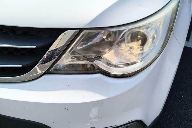Used Baojun 730 2014 1.5L manual Comfort ESP version 7 seats Left Front Headlight