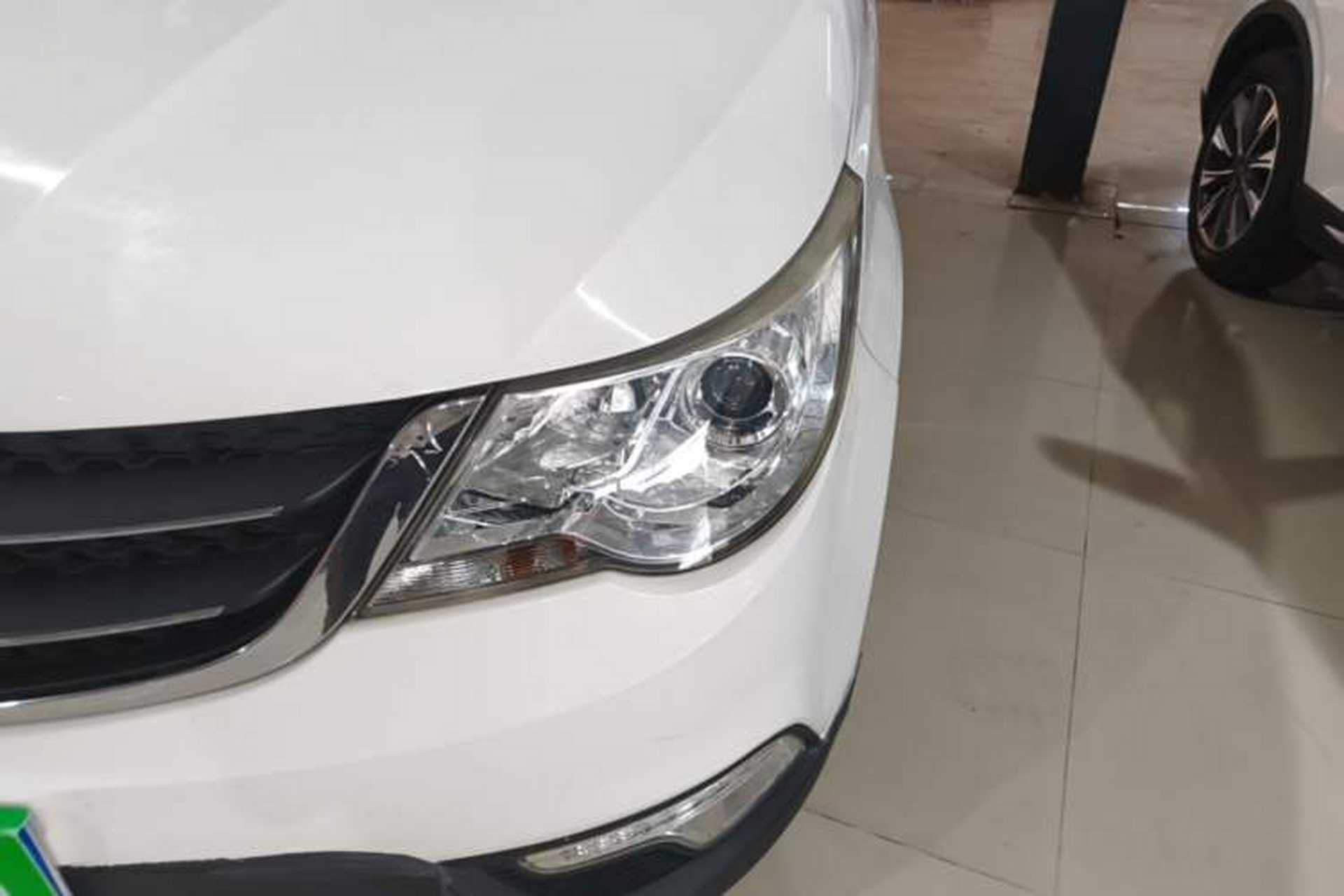 Used Baojun 730 2014 1.5L manual Comfort ESP version 7 seats Left Front Headlight
