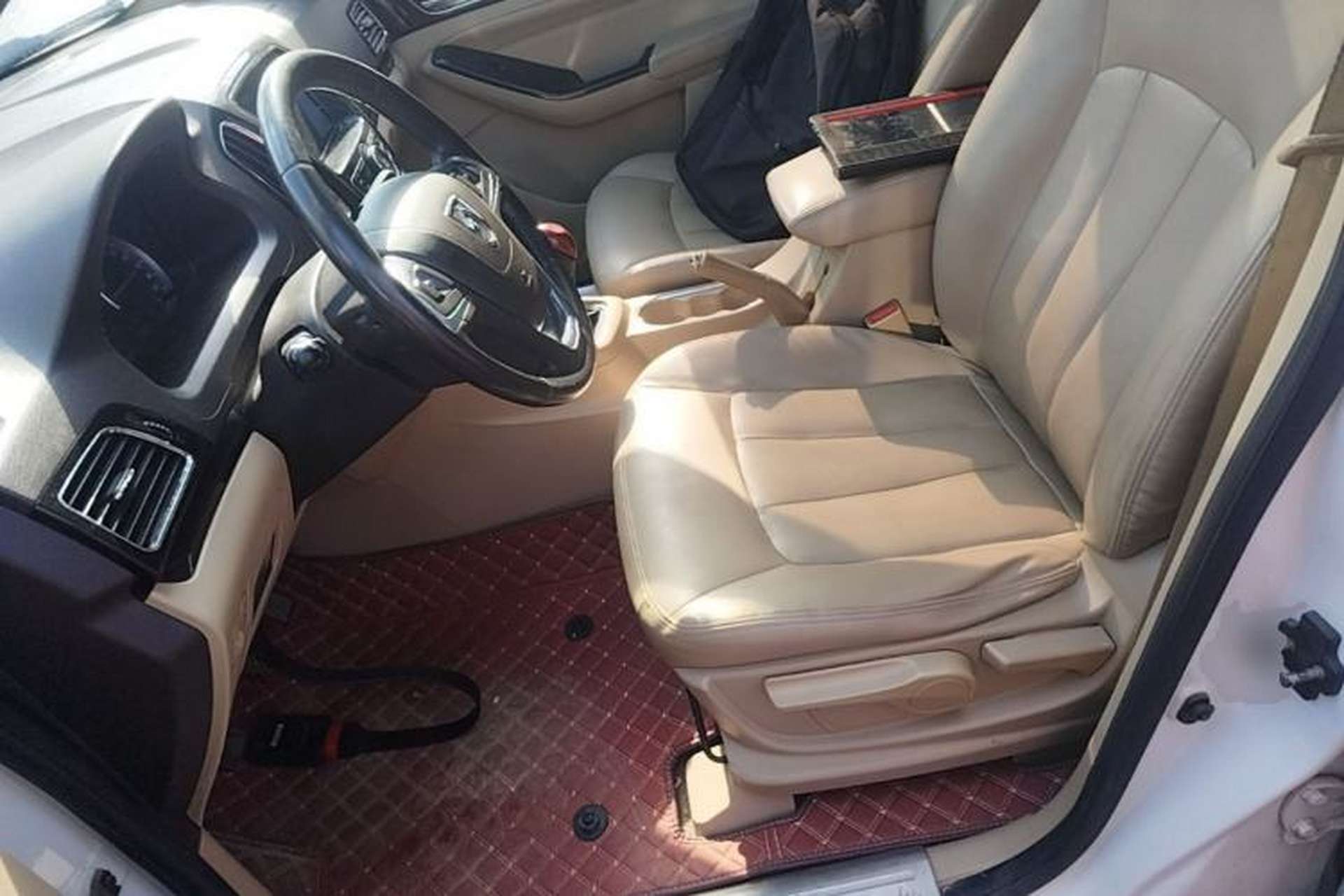 Used Baojun 730 2014 1.5L Manual Luxury Navigation ESP Version 7 Seats Left Front Seat