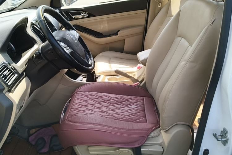 Used Baojun 730 2014 1.5L manual Comfort ESP version 7 seats Left Front Seat