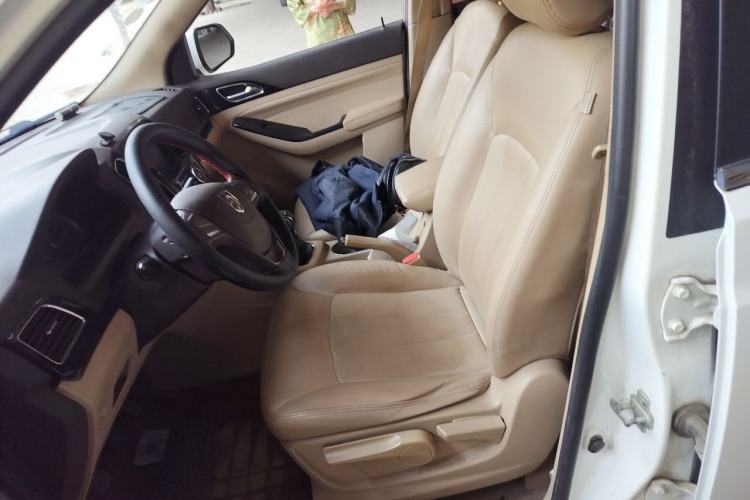 Used Baojun 730 2014 1.5L manual Comfort version 7 seats Left Front Seat