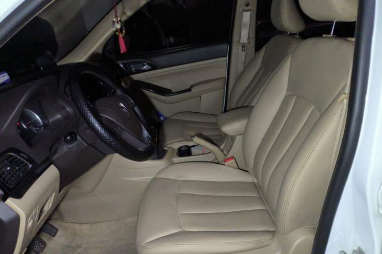 Used Baojun 730 2014 1.5L manual Comfort version 7 seats Left Front Seat