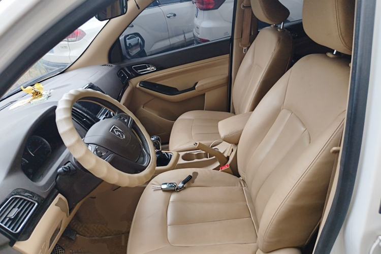 Used Baojun 730 2014 1.5L manual luxury trim 7 seats Left Front Seat