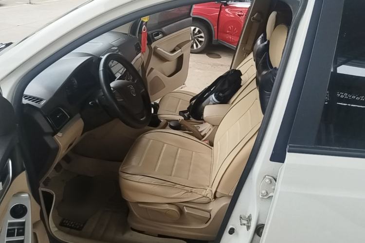 Used Baojun 730 2014 1.5L manual standard version 5 seats Left Front Seat