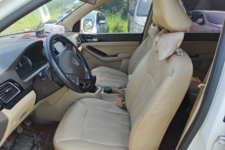 Used Baojun 730 2014 1.5L manual Comfort version 7 seats Left Front Seat