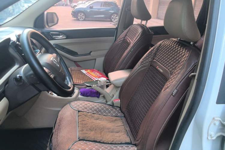 Used Baojun 730 2014 1.5L manual Comfort ESP version 7 seats Left Front Seat