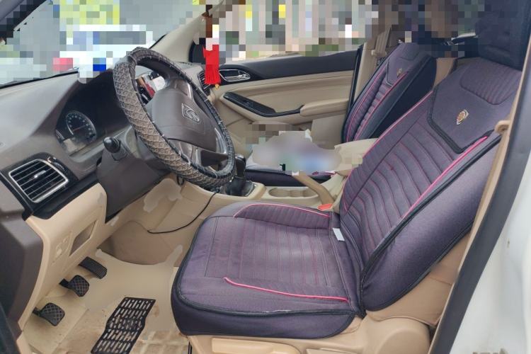 Used Baojun 730 2014 1.5L manual Comfort ESP version 7 seats Left Front Seat