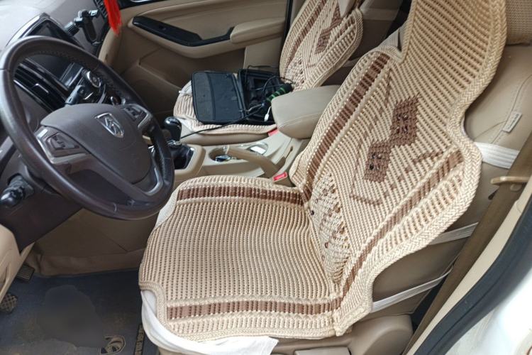 Used Baojun 730 2014 1.5L manual luxury trim 7 seats Left Front Seat