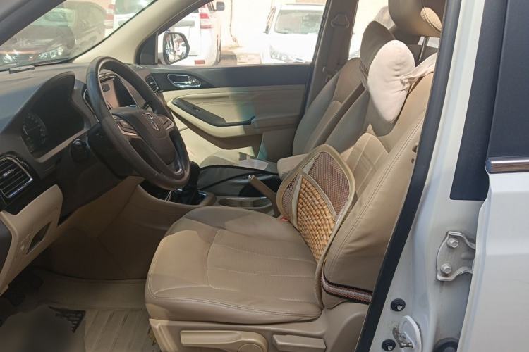 Used Baojun 730 2014 1.5L manual Comfort version 7 seats Left Front Seat