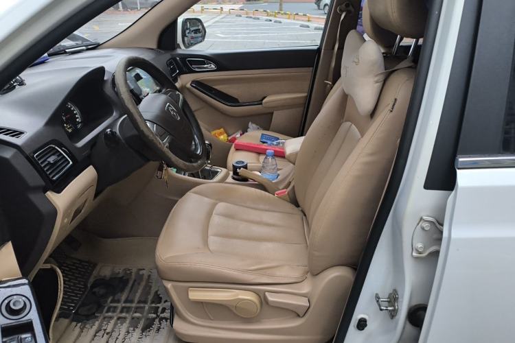 Used Baojun 730 2014 1.5L manual Comfort version 7 seats Left Front Seat