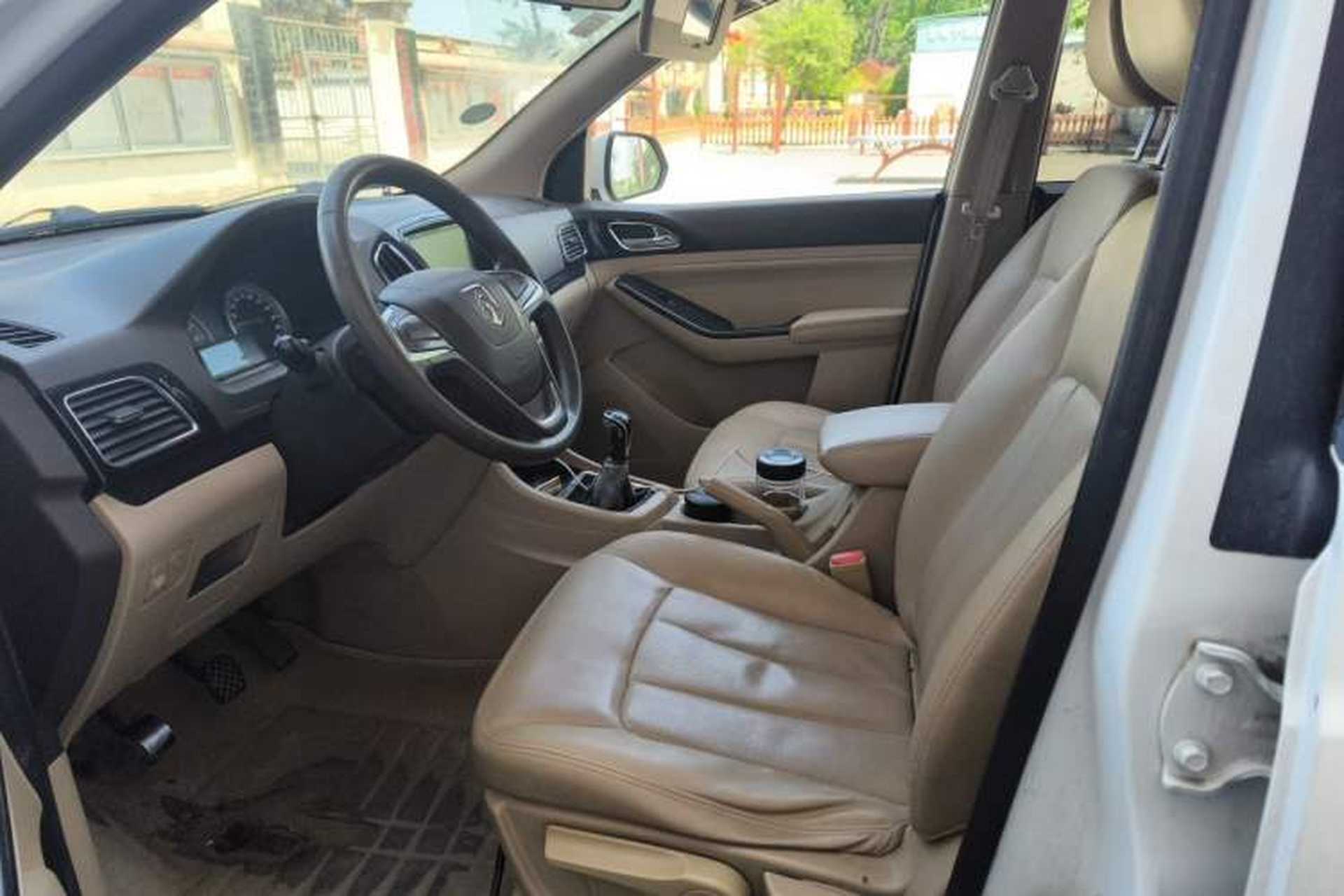 Used Baojun 730 2014 1.5L manual Comfort version 7 seats Left Front Seat