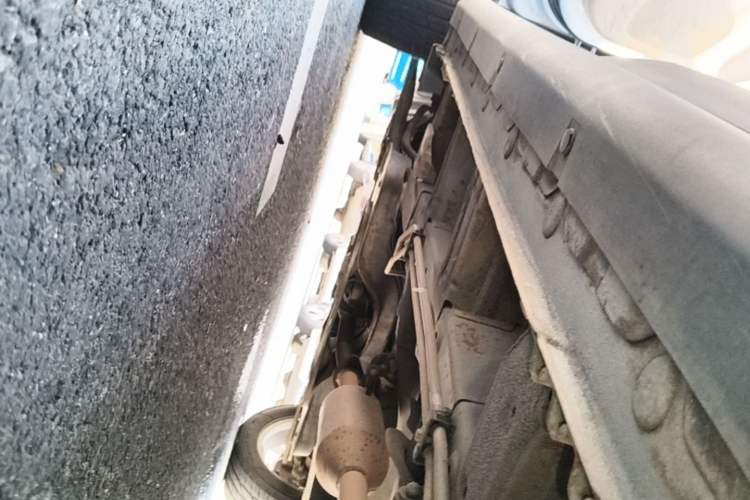 Used Baojun 730 2014 1.5L manual Comfort ESP version 7 seats Left Side Sill