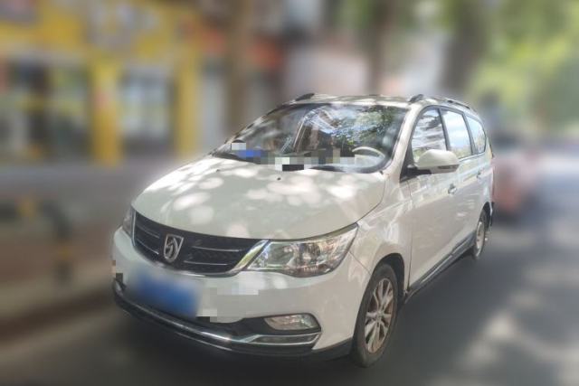 Used Baojun 730 2014 1.5L manual Comfort version 7 seats