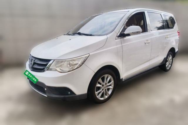 Used Baojun 730 2014 1.5L manual standard trim 7 seats