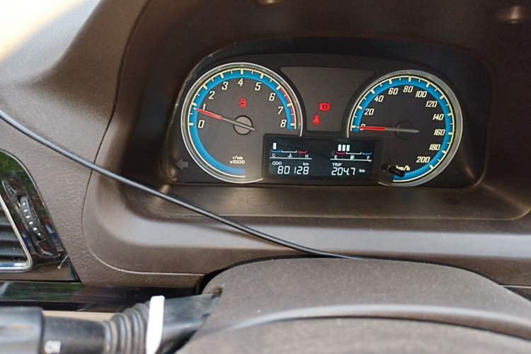 Used Baojun 730 2014 1.5L manual Comfort ESP version 7 seats Odometer Close Up