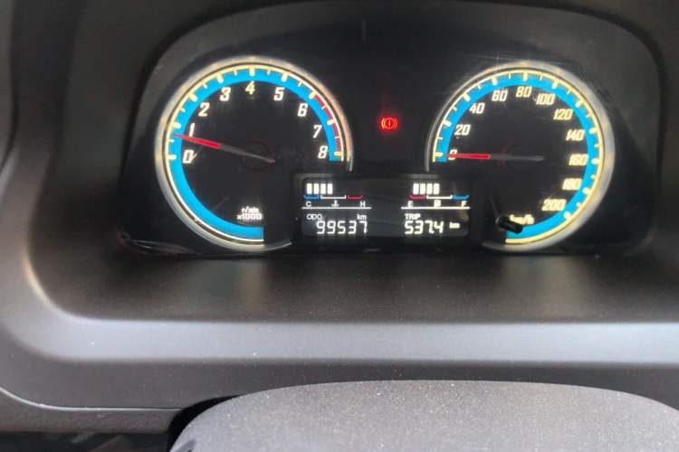 Used Baojun 730 2014 1.5L manual Comfort ESP version 7 seats Odometer Close Up