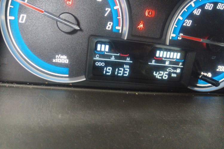 Used Baojun 730 2014 1.8L manual Comfort trim 7-seater Odometer Close Up