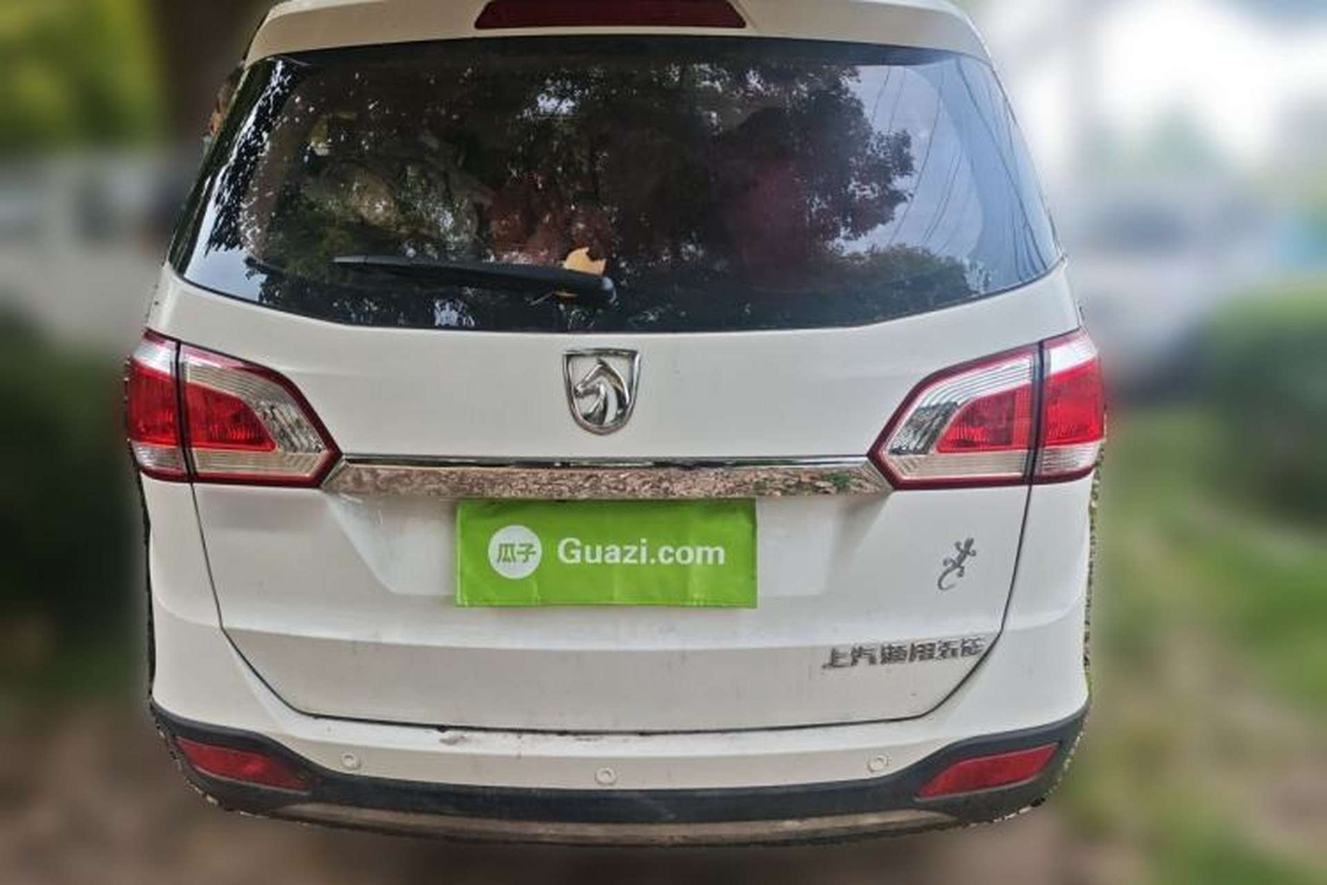 Used Baojun 730 2014 1.5L Manual Luxury Navigation ESP Version 7 Seats Rear