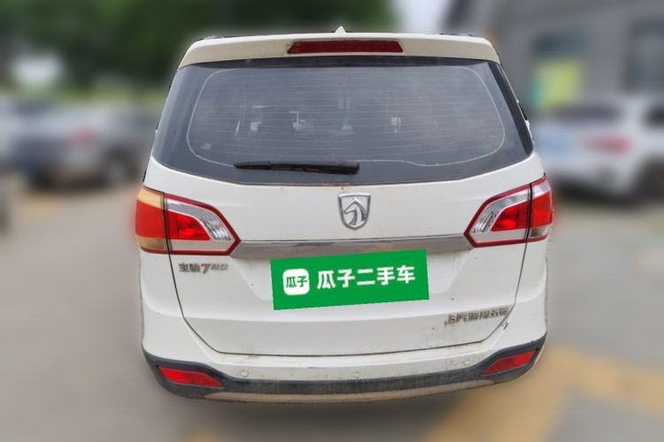 Used Baojun 730 2014 1.5L manual Comfort ESP version 7 seats Rear
