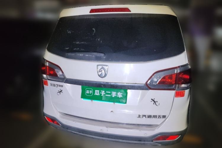 Used Baojun 730 2014 1.5L manual luxury trim 7 seats Rear