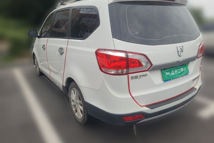 Used Baojun 730 2014 1.5L manual standard trim 7 seats Rear Left 45 Deg