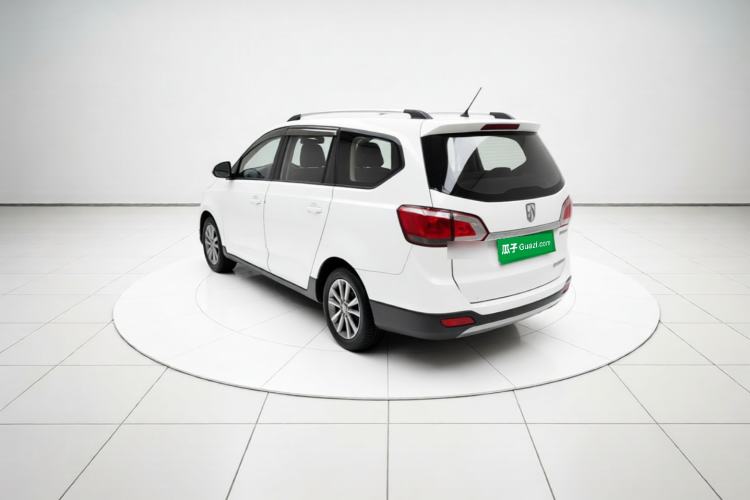 Used Baojun 730 2014 1.5L manual standard trim 7 seats Rear Left 45 Deg