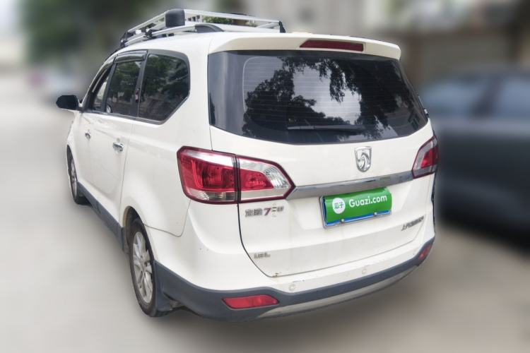 Used Baojun 730 2014 1.8L manual Comfort trim 7-seater Rear Left 45 Deg