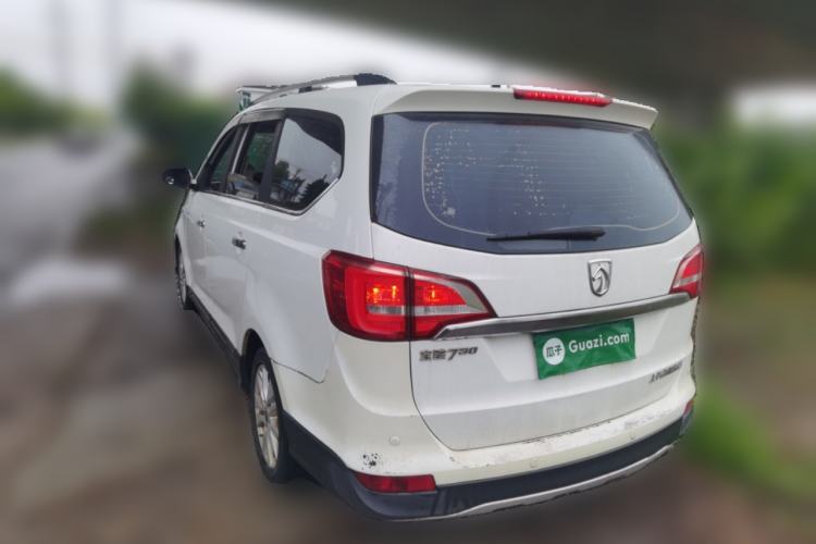 Used Baojun 730 2014 1.5L manual Comfort ESP version 7 seats Rear Left 45 Deg