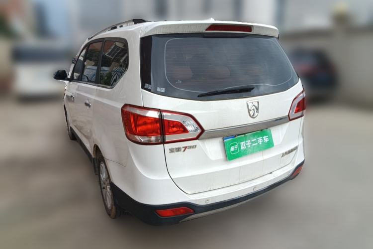 Used Baojun 730 2014 1.5L manual luxury trim 7 seats Rear Left 45 Deg