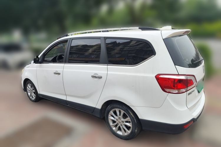 Used Baojun 730 2014 1.5L manual luxury trim 7 seats Rear Left 45 Deg