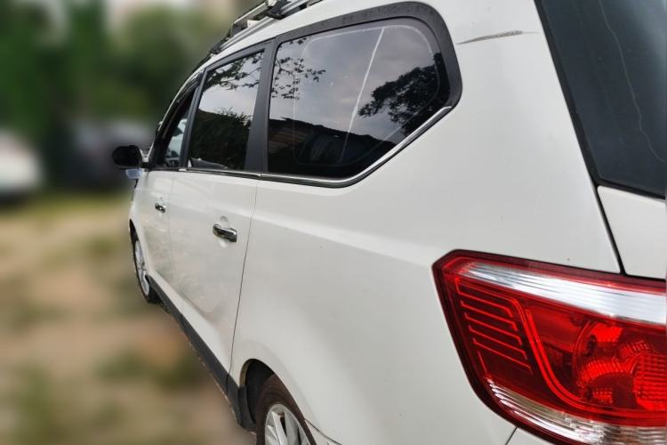 Used Baojun 730 2014 1.5L manual Comfort ESP version 7 seats Rear Left 45 Deg