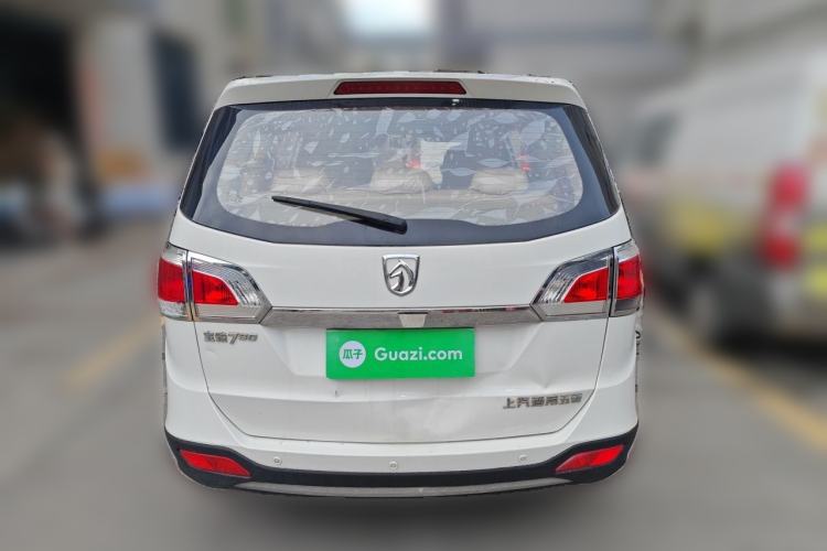 Used Baojun 730 2014 1.5L manual luxury trim 7 seats Rear